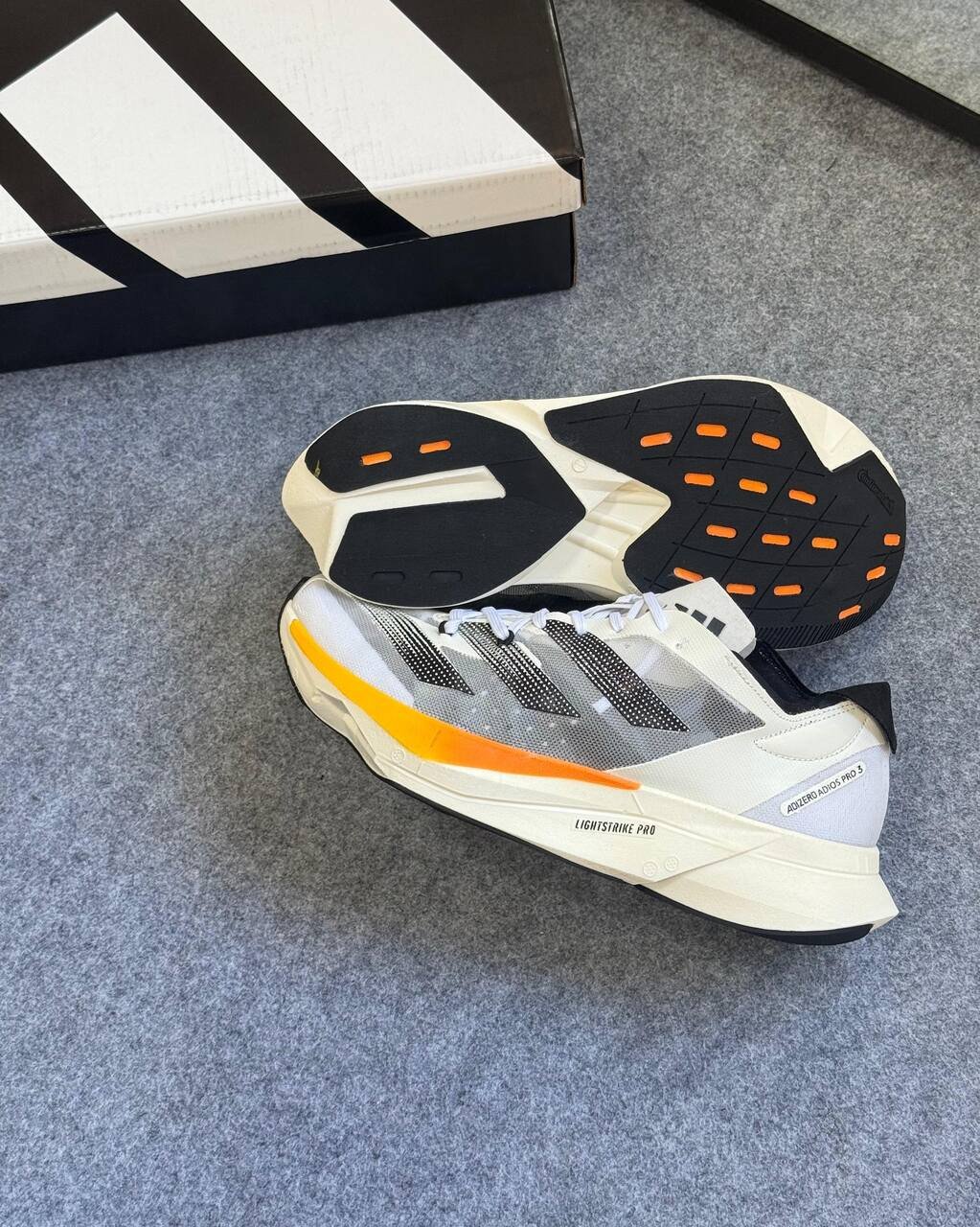 2 Adizero Pro 3 Branco - Imagem 1