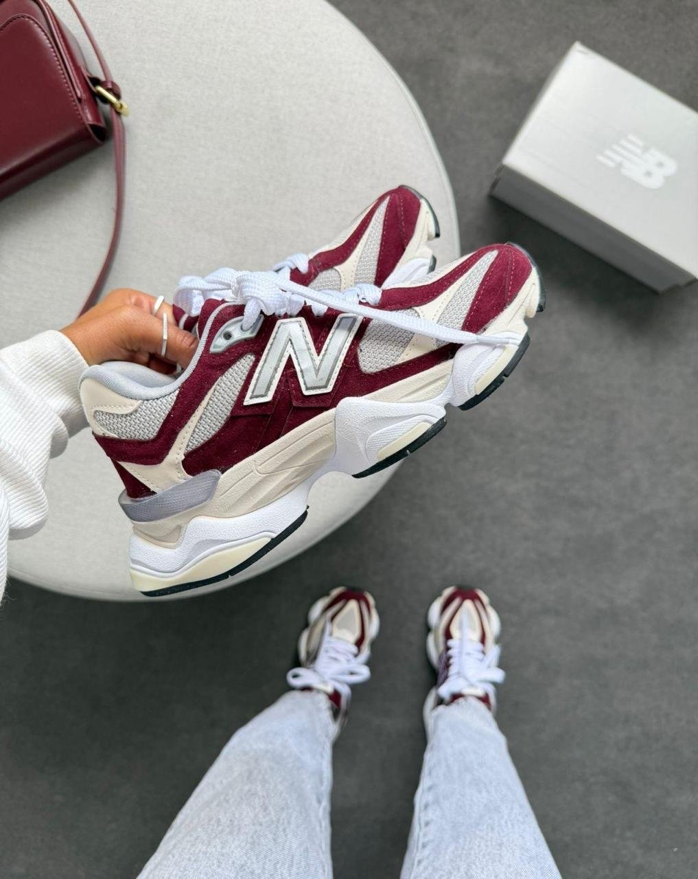 2 New Balance 9060 Bordô - Imagem 1