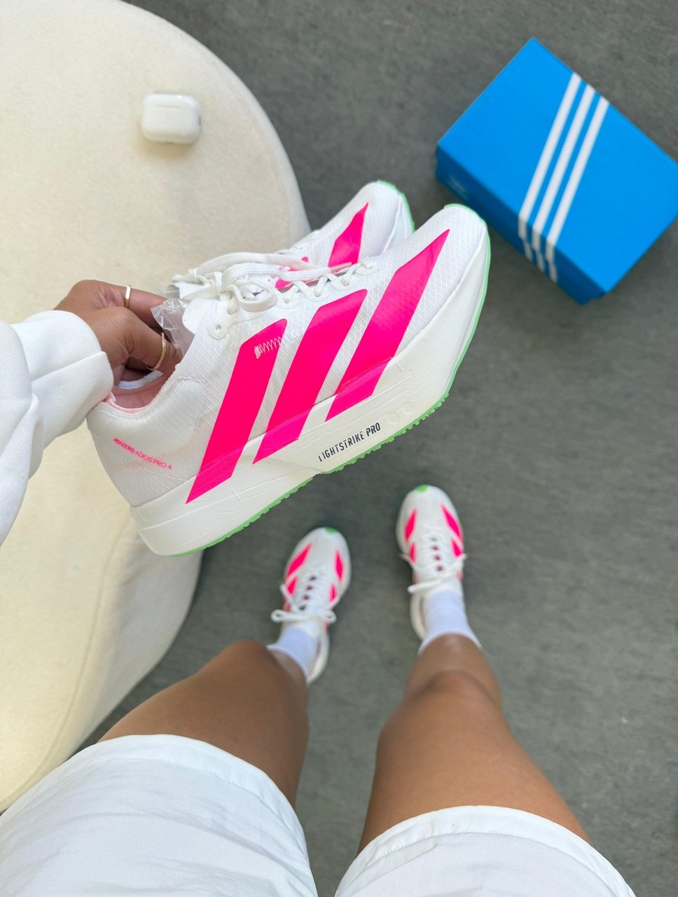 3 Adizero Pro 4 Branco v3 - Imagem 1