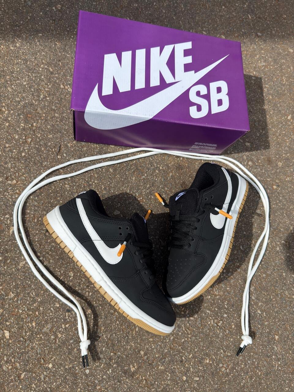 4 Sb Dunk Low Preto v3 - Imagem 1